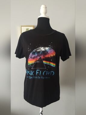 Pink Floyd Dark Side of the Moon Black Graphic Tee